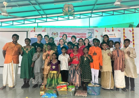 MUFY’s “Deepavali Nankodai (Gifts)”  for B40 families from SJK (T) Kampung Pandan