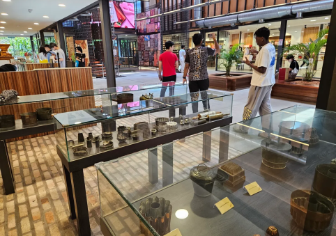 Business Students Take a Sweet Dive into Operations at Beryl Chocolate Factory