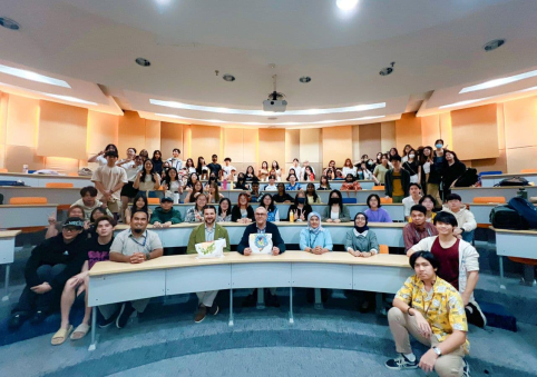 SDS DCOMM Collaborates with Swinburne University for a Creative Workshop Blending Tradition with Modern Design